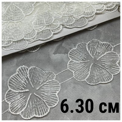 Мереживна квітка 6,3 см, колір -білий, шт 014042 фото