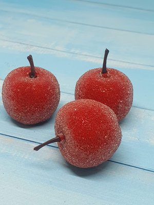 Яблоко в сахаре-красном, 3,5 см, шт 012410 фото