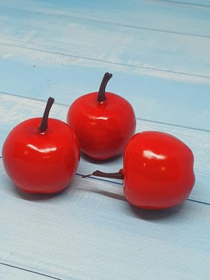 Яблуко-червоне 3,5 см, шт 012409 фото