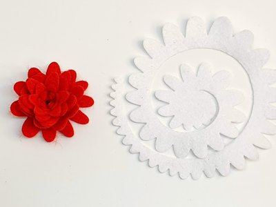 Заготівля з фетру "Квітка", 4-4,5 см, колір-білий, шт 06720 фото