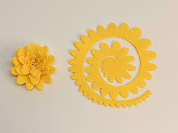 Заготівля з фетру "Квітка", 4-4,5 см, колір-жовтий, шт. 06711 фото