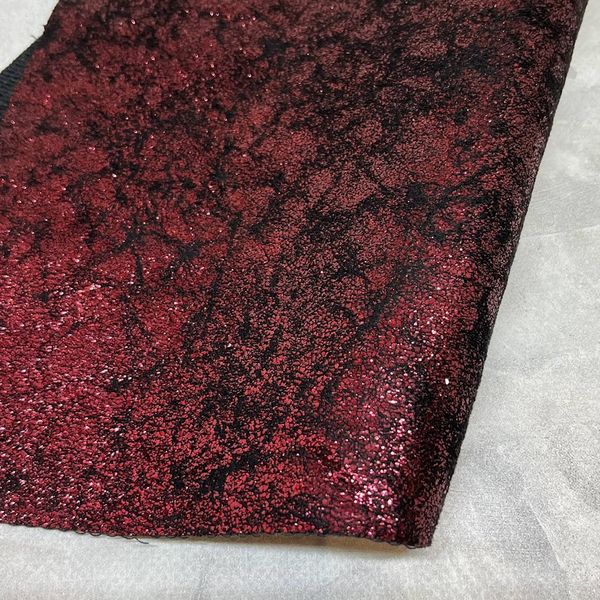 Ткань (плотная, металлическая, сверху напыление), размер 20*30 см, цвет красный 07612 фото