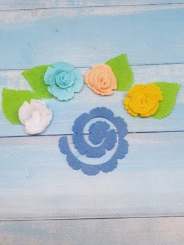 Заготовка з фетру (вирубка) "Квітка", в розібраному вигляді ширина 4-4,5 см, колір- темно-блакитний, поштучно 013600 фото